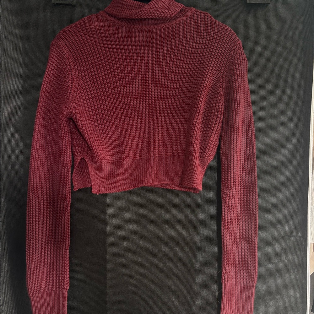 UK2LA Maroon Knit Crop Top